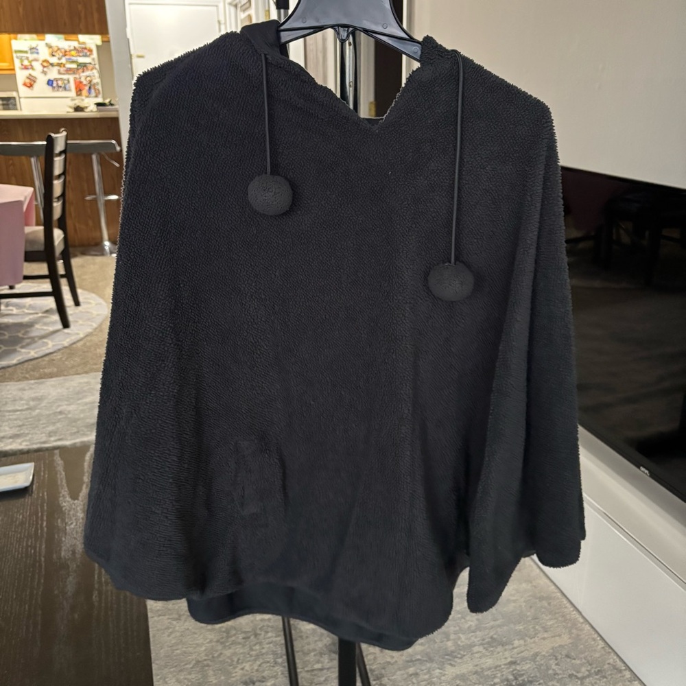 One Size Gray Sherpa Poncho